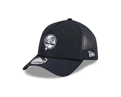 New York Yankees Navy Alternate 2026 Batting Practice New Era 9FORTY Apex Trucker Adjustable Hat
