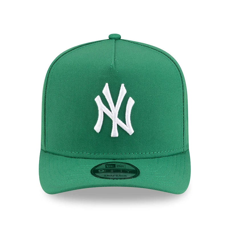 New York Yankees Kelly Green and White New Era 9FIFTY A-Frame Snapback Hat