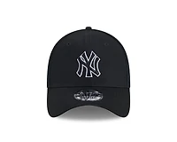 New York Yankees Black Evergreen Neo Era 39THIRTY Flex Hat