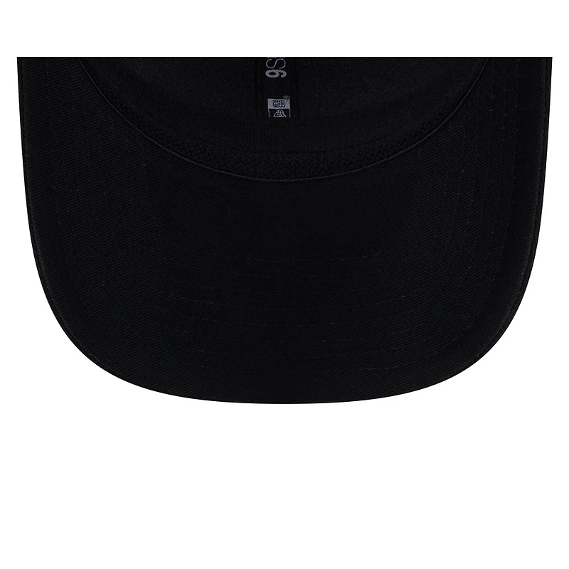 Chicago Blackhawks Black and White Mesh Trucker New Era 9SEVENTY Stretch-Snap Hat