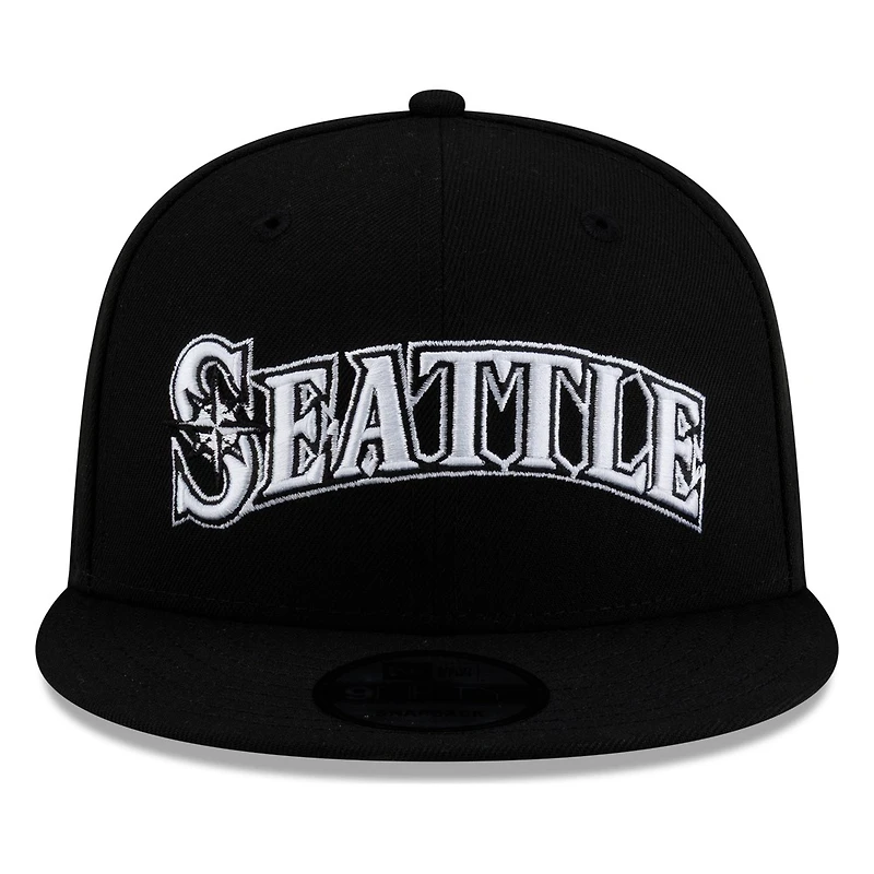 Seattle Mariners Black White Distressed SEATTLE Wordmark New Era 9FIFTY Snapback Hat