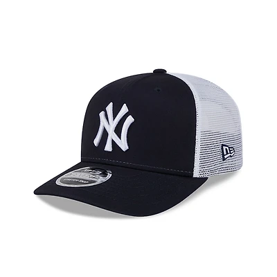 New York Yankees Navy and White Mesh Trucker New Era 9SEVENTY Stretch Snapback Hat