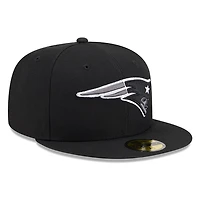 New England Patriots Black White Outline Basic Era 59FIFTY Fitted Hat