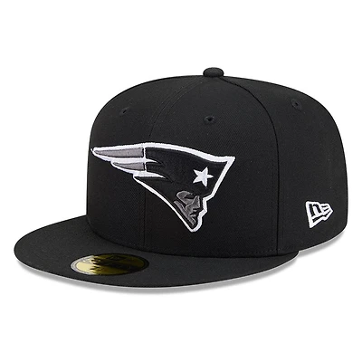 New England Patriots Black White Outline Basic Era 59FIFTY Fitted Hat