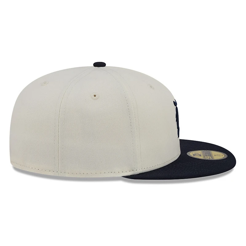Detroit Tigers Chrome White Two Tone Basic New Era 59FIFTY Fitted Hat