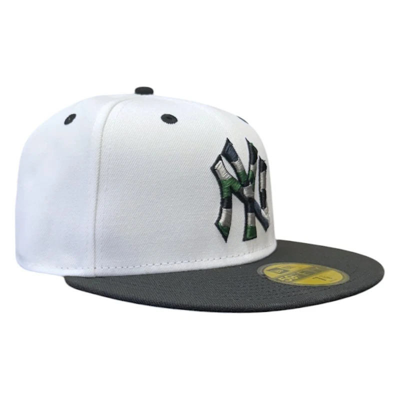 New York Yankees Optic White and Black Camo Logo Era 59FIFTY Fitted Hat