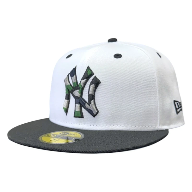 New York Yankees Optic White and Black Camo Logo Era 59FIFTY Fitted Hat