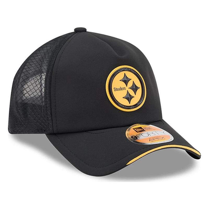Pittsburgh Steelers Black 2026 NFL Sideline New Era 9FORTY Apex Adjustable Trucker Hat