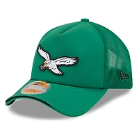 Philadelphia Eagles Green Historic Throwback 2026 NFL Sideline New Era 9FORTY Apex Adjustable Trucker Hat