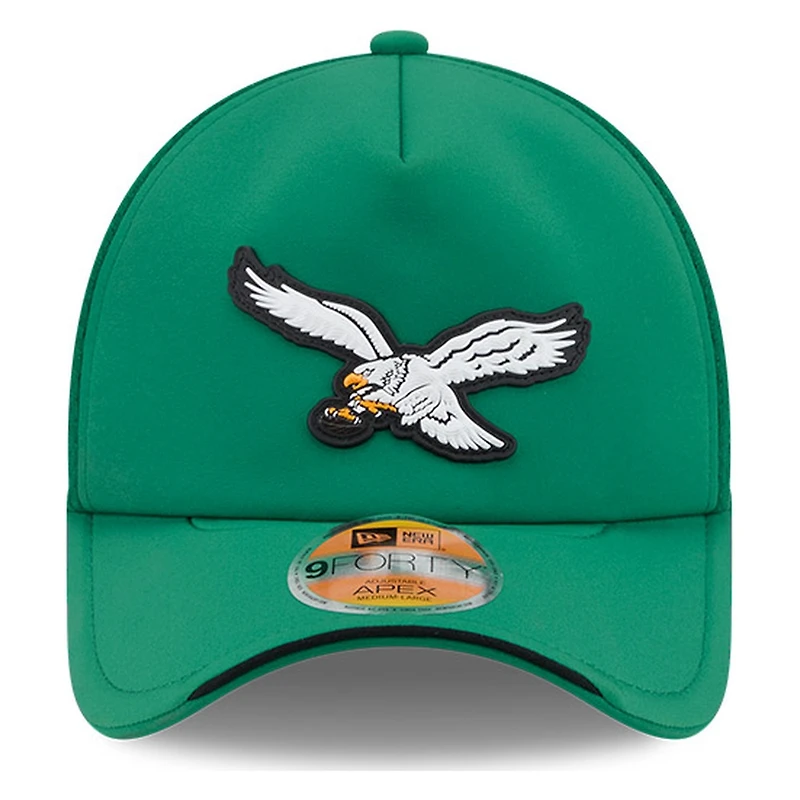 Philadelphia Eagles Green Historic Throwback 2026 NFL Sideline New Era 9FORTY Apex Adjustable Trucker Hat