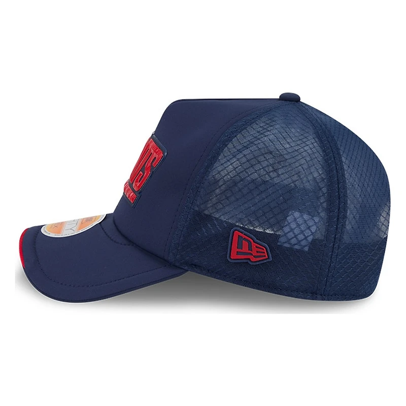 New York Giants Navy Historic Throwback 2026 NFL Sideline Era 9FORTY Apex Adjustable Trucker Hat