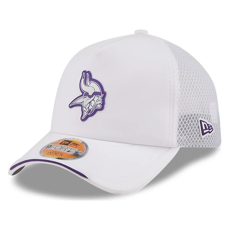 Minnesota Vikings White 2026 NFL Sideline New Era 9FORTY Apex Adjustable Trucker Hat