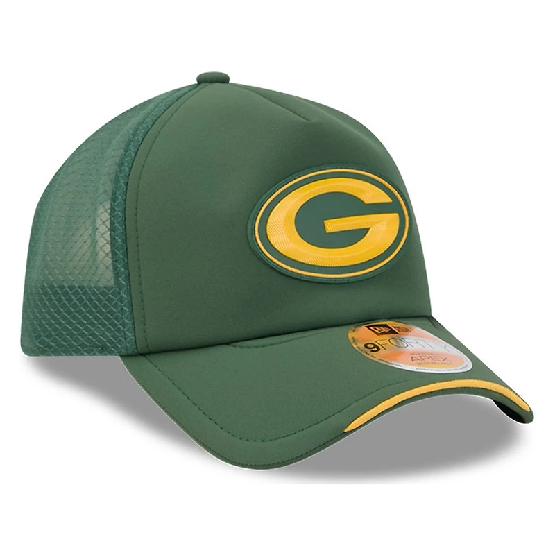 Green Bay Packers 2026 NFL Sideline New Era 9FORTY Apex Adjustable Trucker Hat