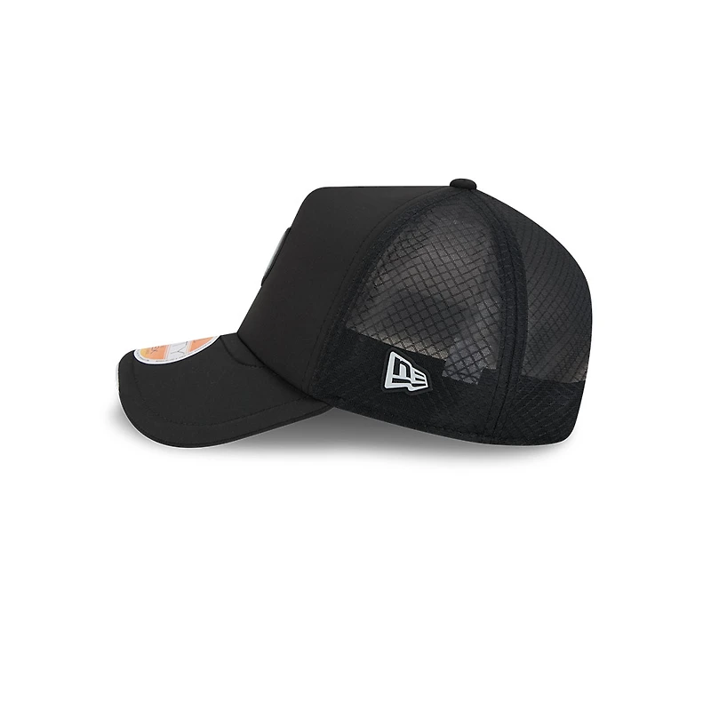 Las Vegas Raiders Black 2026 NFL Sideline New Era 9FORTY Apex Adjustable Trucker Hat