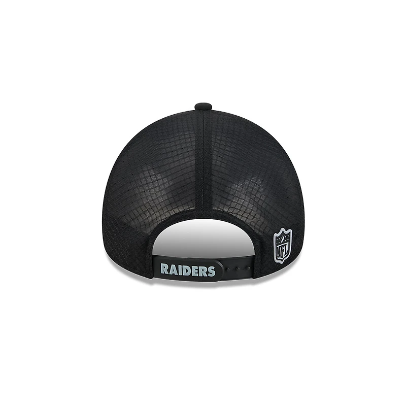 Las Vegas Raiders Black 2026 NFL Sideline New Era 9FORTY Apex Adjustable Trucker Hat