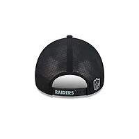 Las Vegas Raiders Black 2026 NFL Sideline New Era 9FORTY Apex Adjustable Trucker Hat
