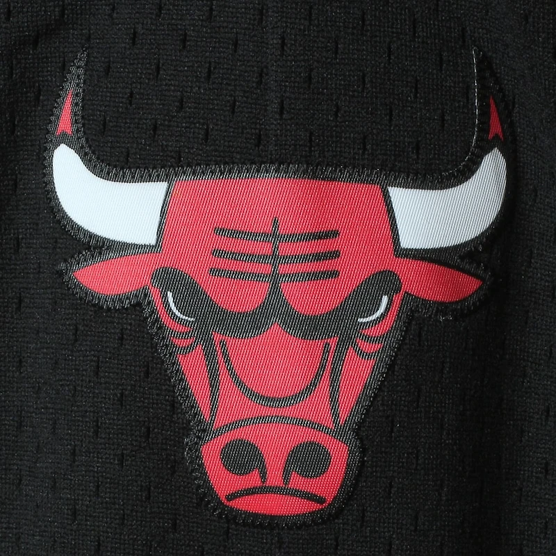 Chicago Bulls Mitchell & Ness Hardwood Classics Team Black 1997-1998 Swingman Shorts