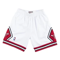 Chicago Bulls Mitchell & Ness Hardwood Classics Team White 1997-98 Swingman Shorts