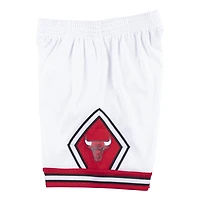 Chicago Bulls Mitchell & Ness Hardwood Classics Team White 1997-98 Swingman Shorts