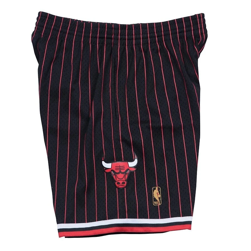 Chicago Bulls Mitchell & Ness Hardwood Classics Team Black Pinstripe 1996-97 Swingman Shorts