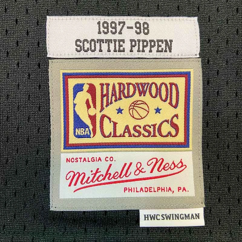 Chicago Bulls Scottie Pippen Mitchell & Ness 1997-98 Hardwood Classics Black Swingman Jersey