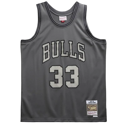 Chicago Bulls Scottie Pippen Mitchell & Ness 1997-98 Metal Works Swingman Jersey