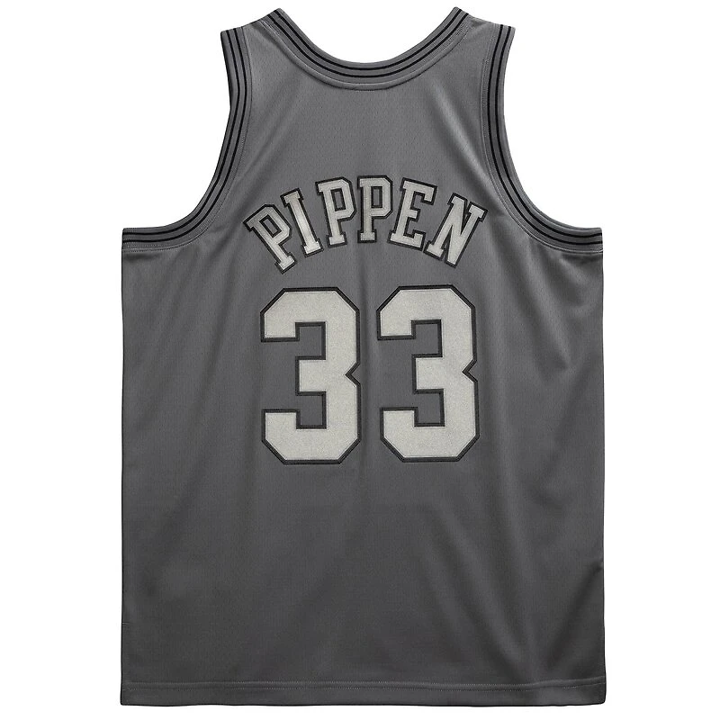 Chicago Bulls Scottie Pippen Mitchell & Ness 1997-98 Metal Works Swingman Jersey