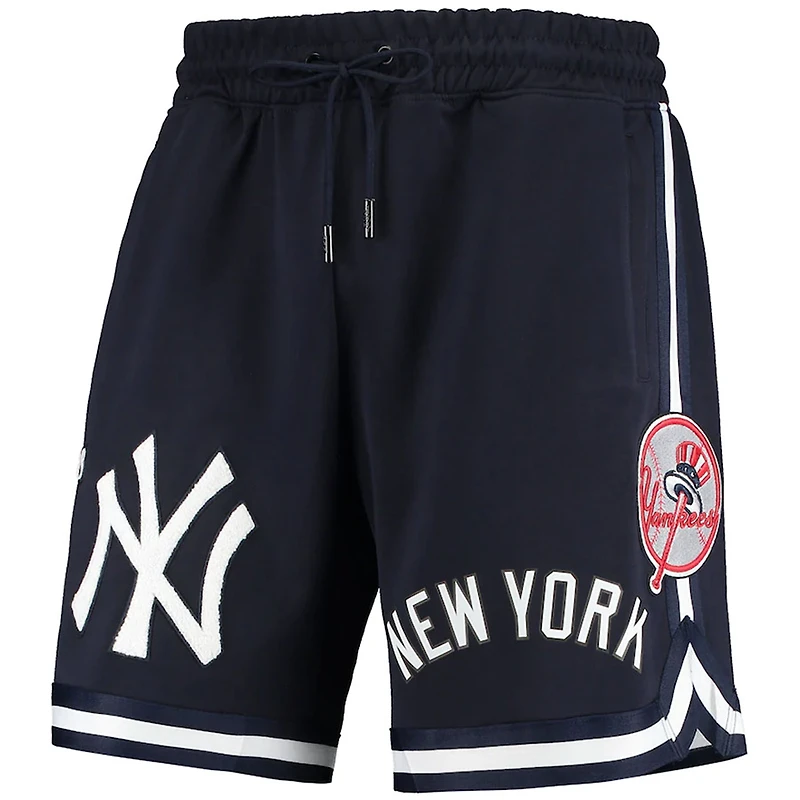 New York Yankees Pro Standard Chenille Shorts
