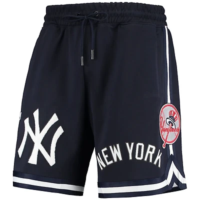 New York Yankees Pro Standard Chenille Shorts