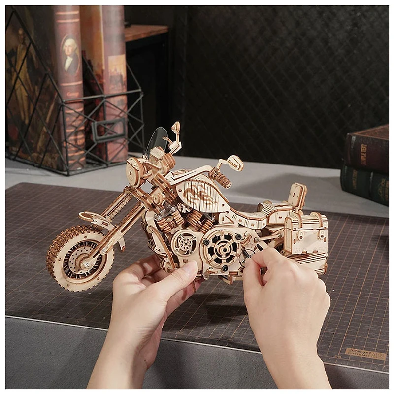 ROKR Cruiser Motorcycle 3D Wooden Puzzle – 420 pcs
