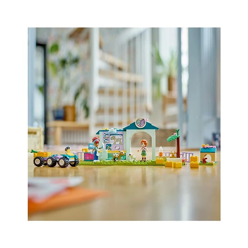 LEGO Friends Farm Animal Vet Clinic 161 Pieces