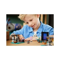 Lego Minecraft The Armory 203 Pcs