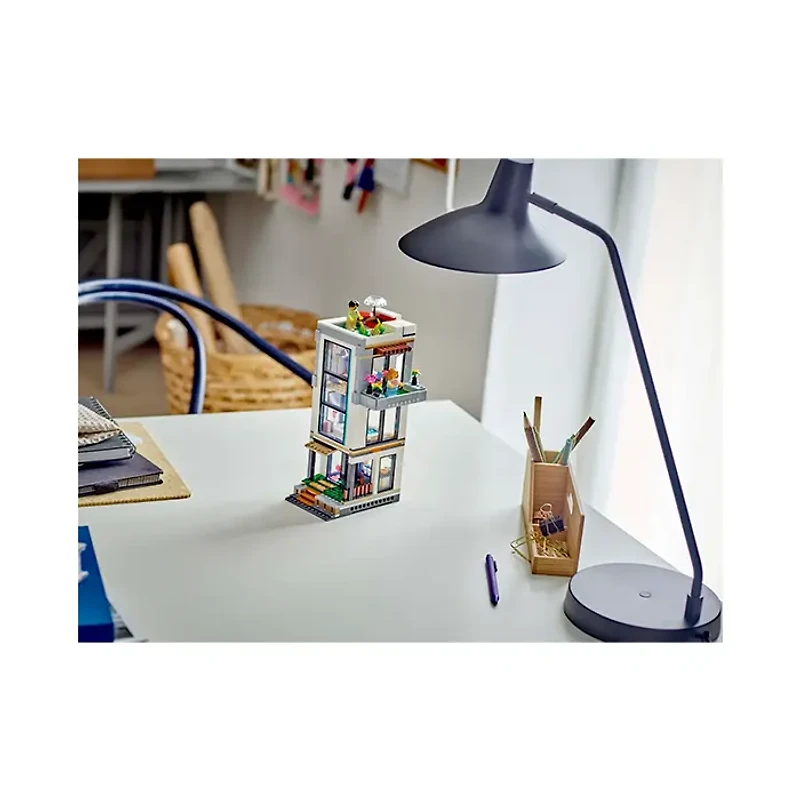 LEGO Creator Modern House – 939 Pieces
