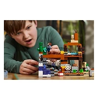 LEGO Minecraft The Badlands Mineshaft Building Set 538 Pieces