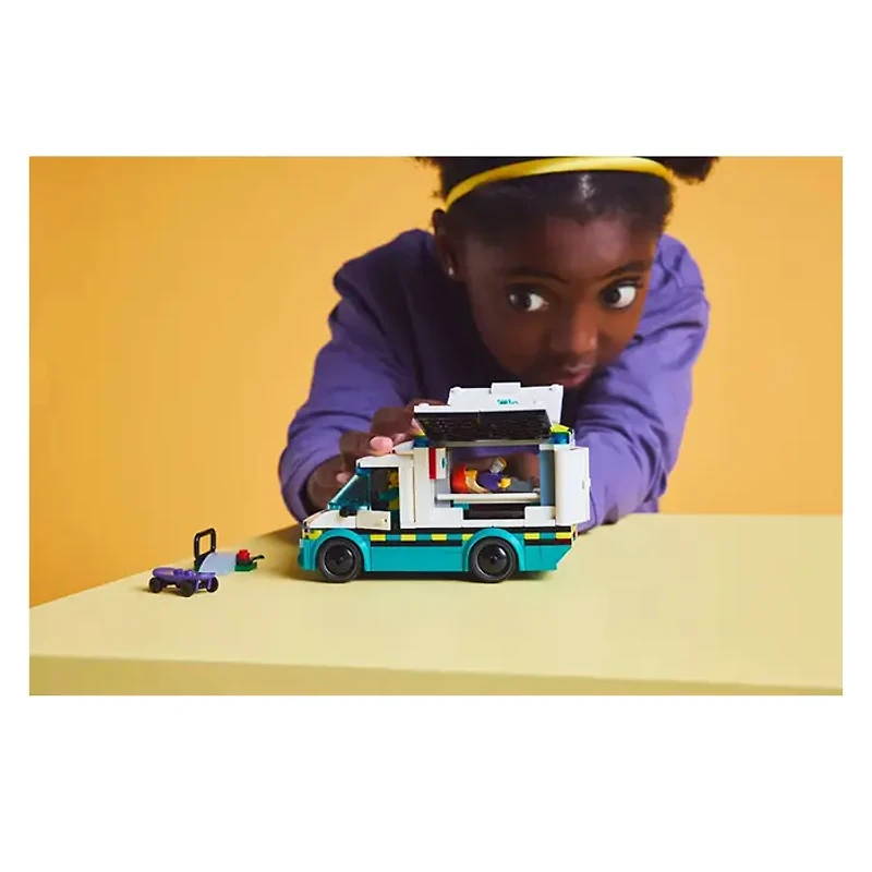 LEGO City Emergency Ambulance 184 Pieces