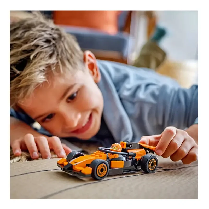 LEGO City F1 Driver With Mclaren Race Car 86 Pieces