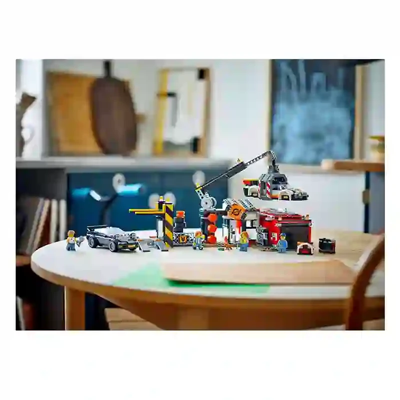 LEGO City Scrapyard With Cars 871 Pieces