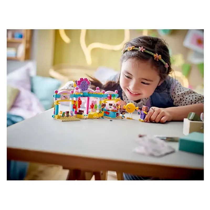 LEGO Friends Heartlake City Candy Store 376 Pieces