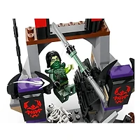 LEGO Ninjago Dragonian Strom Village 305 Pieces