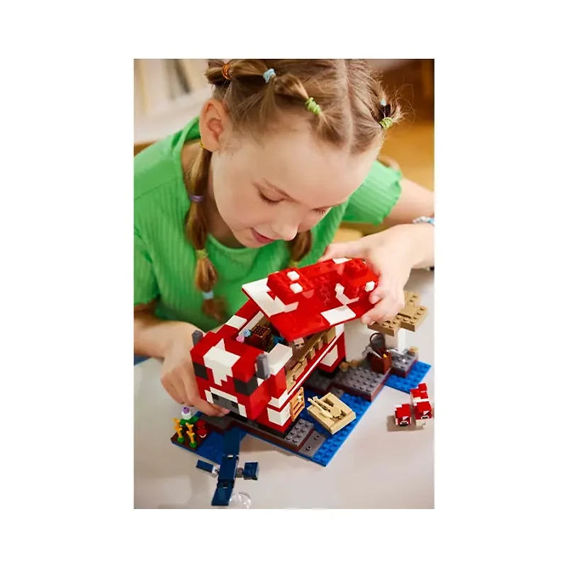 LEGO Minecraft The Mooshroom House 500 Pieces