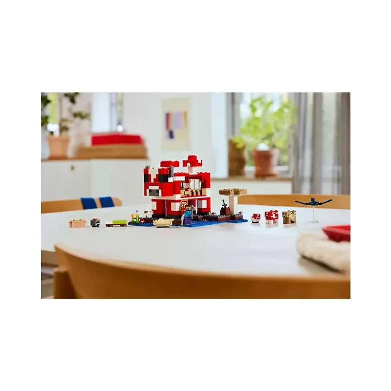 LEGO Minecraft The Mooshroom House 500 Pieces