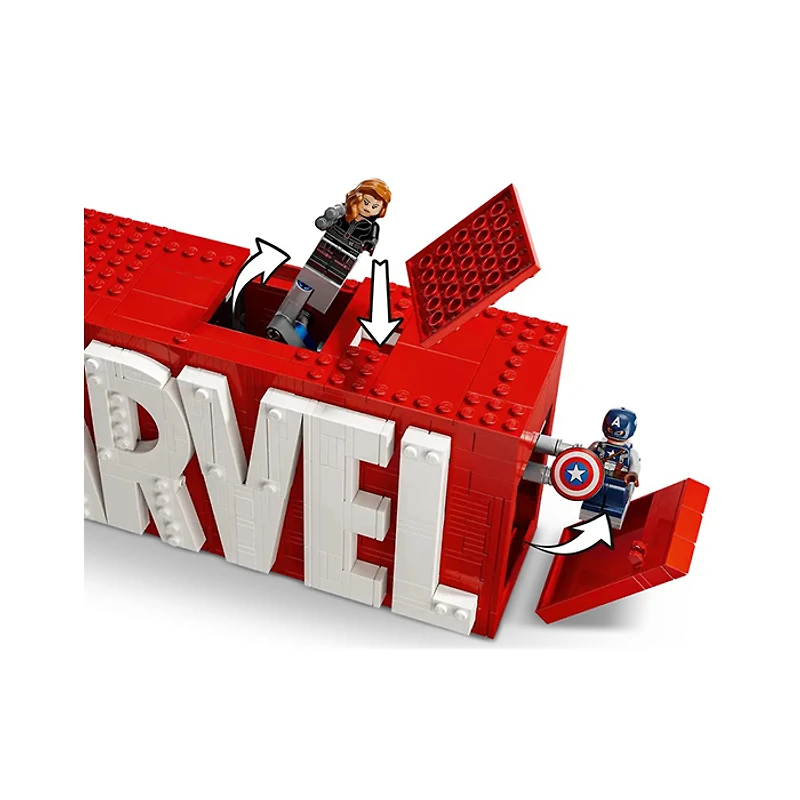 LEGO Marvel Logo And Minifigures 931 Pieces