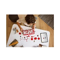 LEGO Marvel Logo And Minifigures 931 Pieces