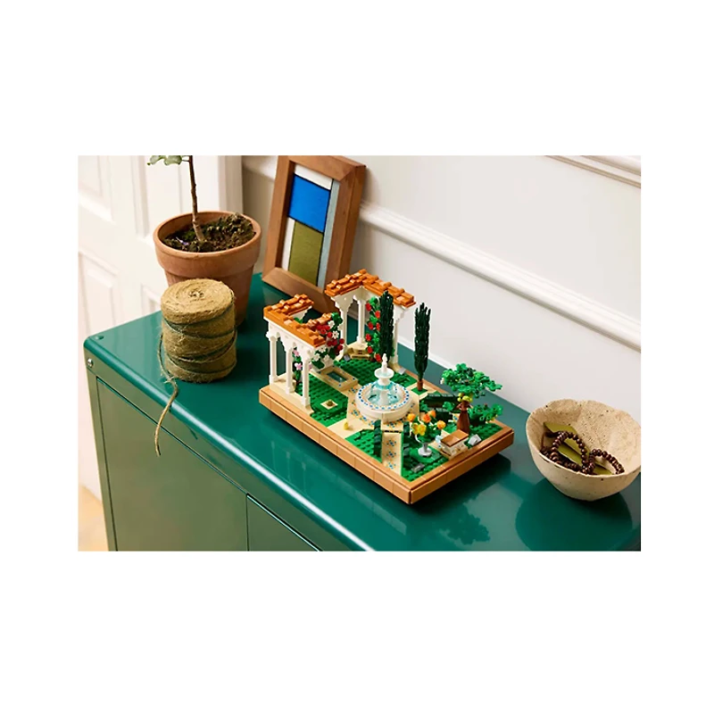 LEGO Icons Fountain Garden 1302 Pieces