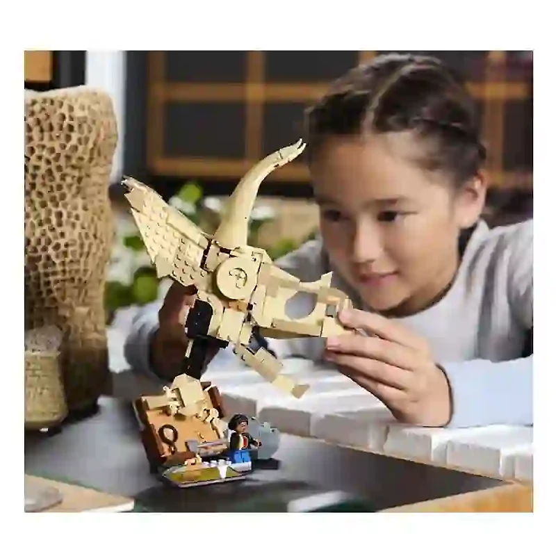 LEGO Jurassic World Dinosaur Fossils Triceratops Skull 468 Pieces