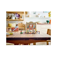 LEGO Friends Restaurant and Cooking School 896 Pieces
