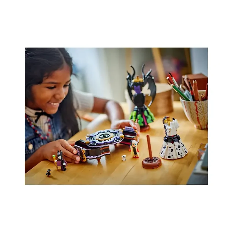 LEGO Disney Maleficents and Cruella De Vils Dresses 524 Pieces