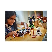LEGO Disney Maleficents and Cruella De Vils Dresses 524 Pieces