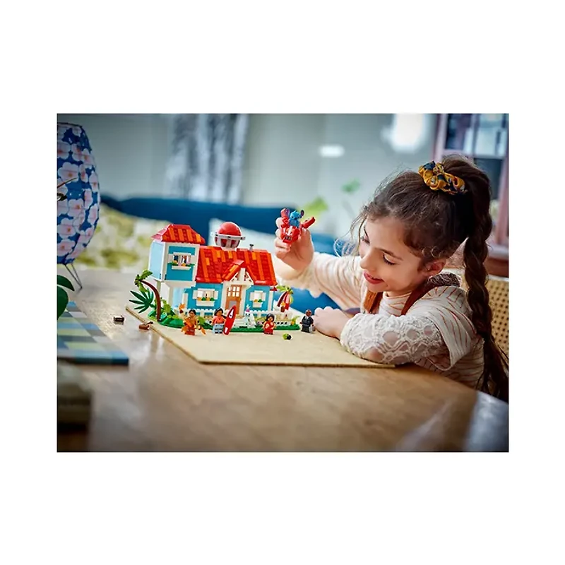 LEGO Disney Lilo and Stitch Beach House 834 Pieces