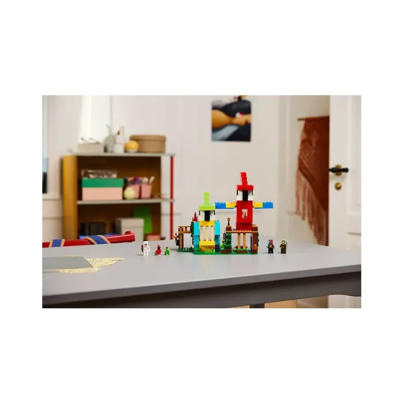 LEGO Minecraft The Parrot Houses 535 Pieces